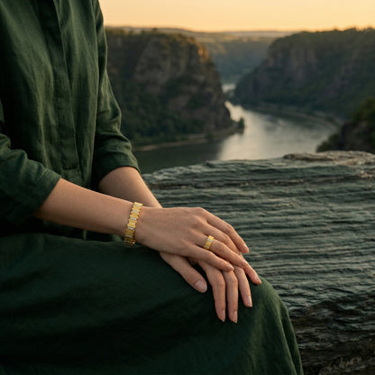 The Cliff Bracelet