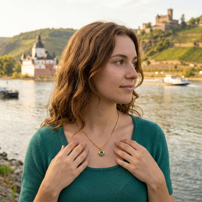 The Glitter Necklace