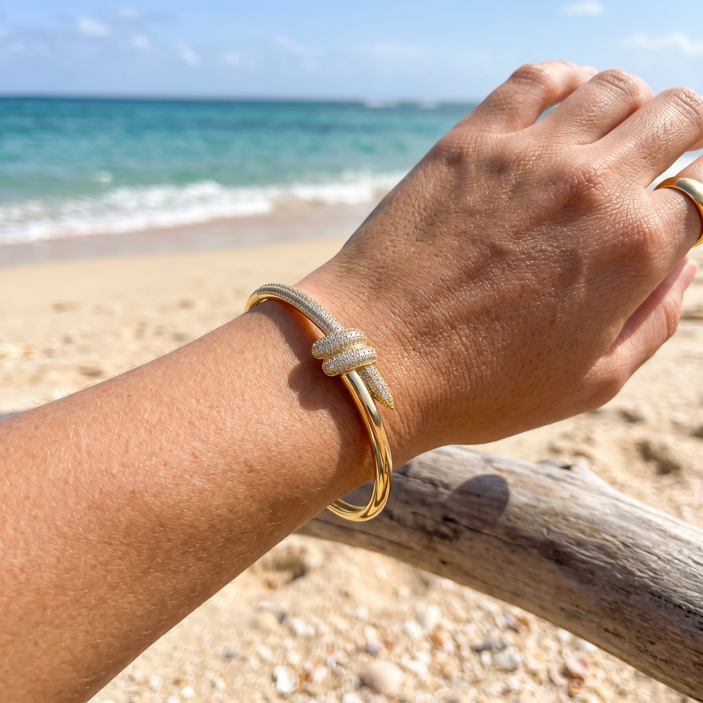 The Elegant Knot Bracelet
