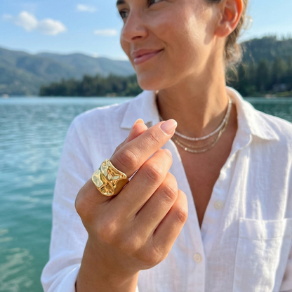 The Current Ring