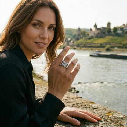 The Twining Ring